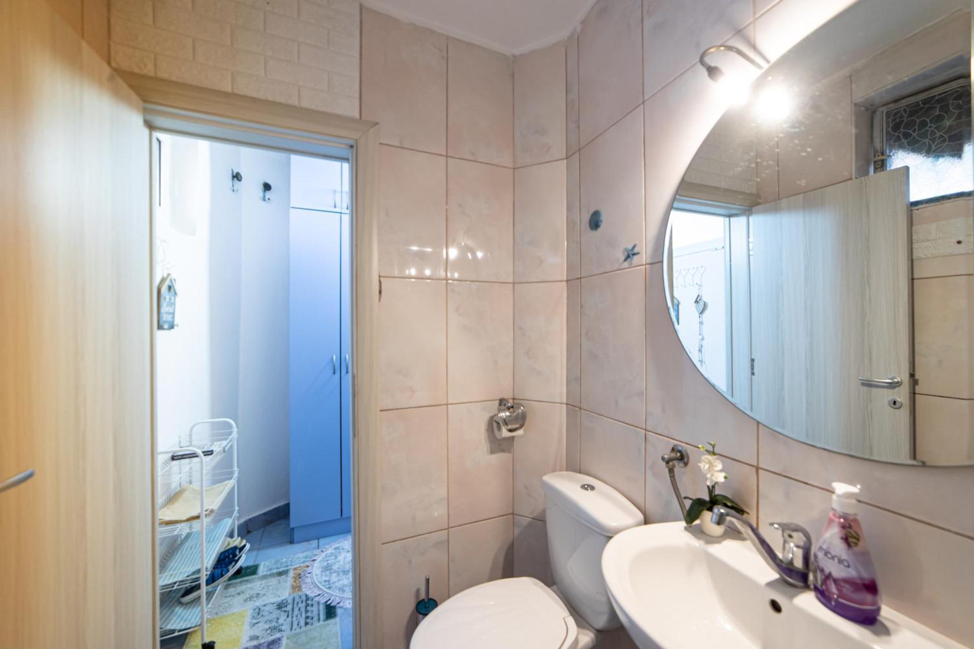Old Street Apartment *